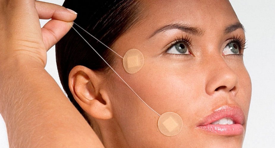 Gold Thread Face Lift